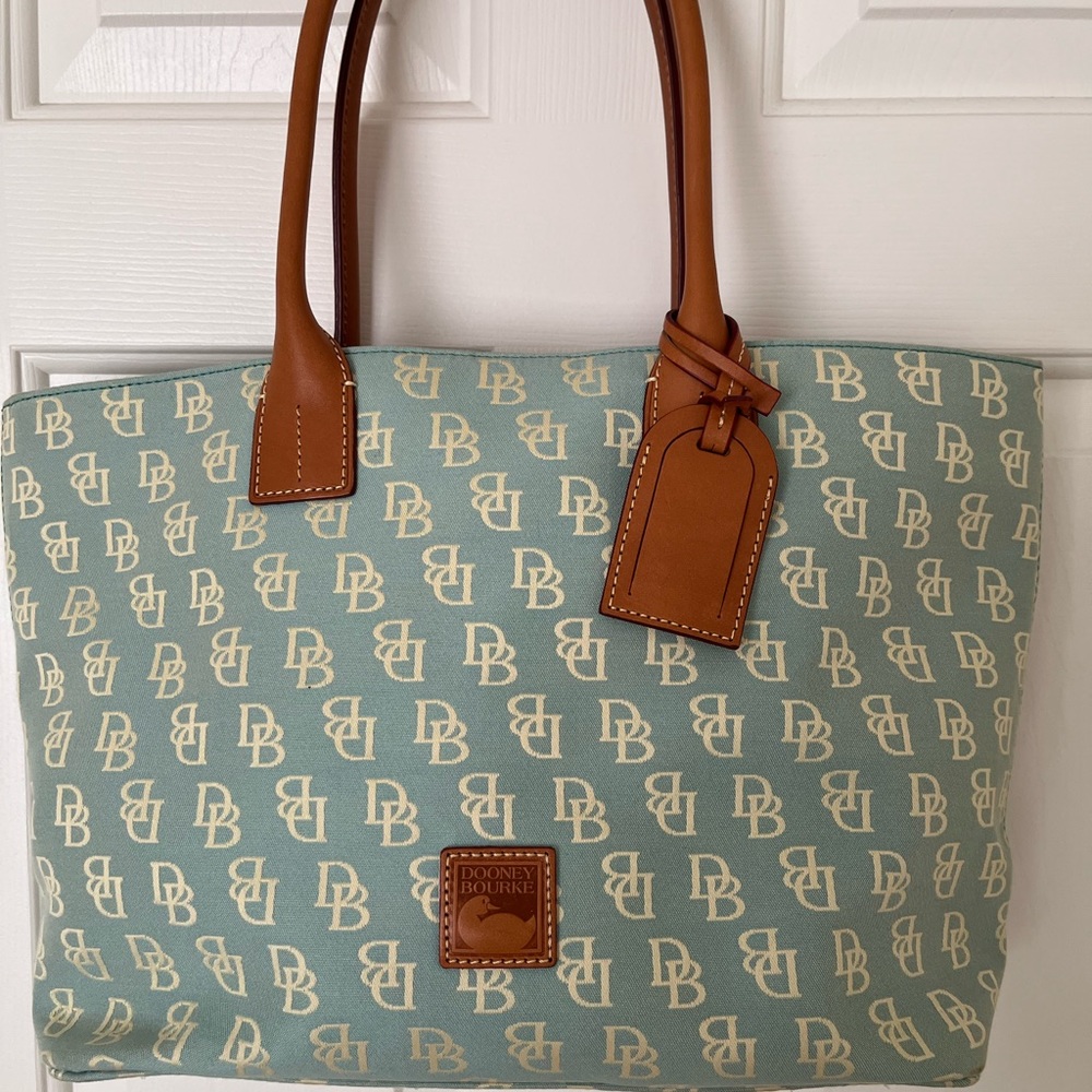 Nice casual handbag